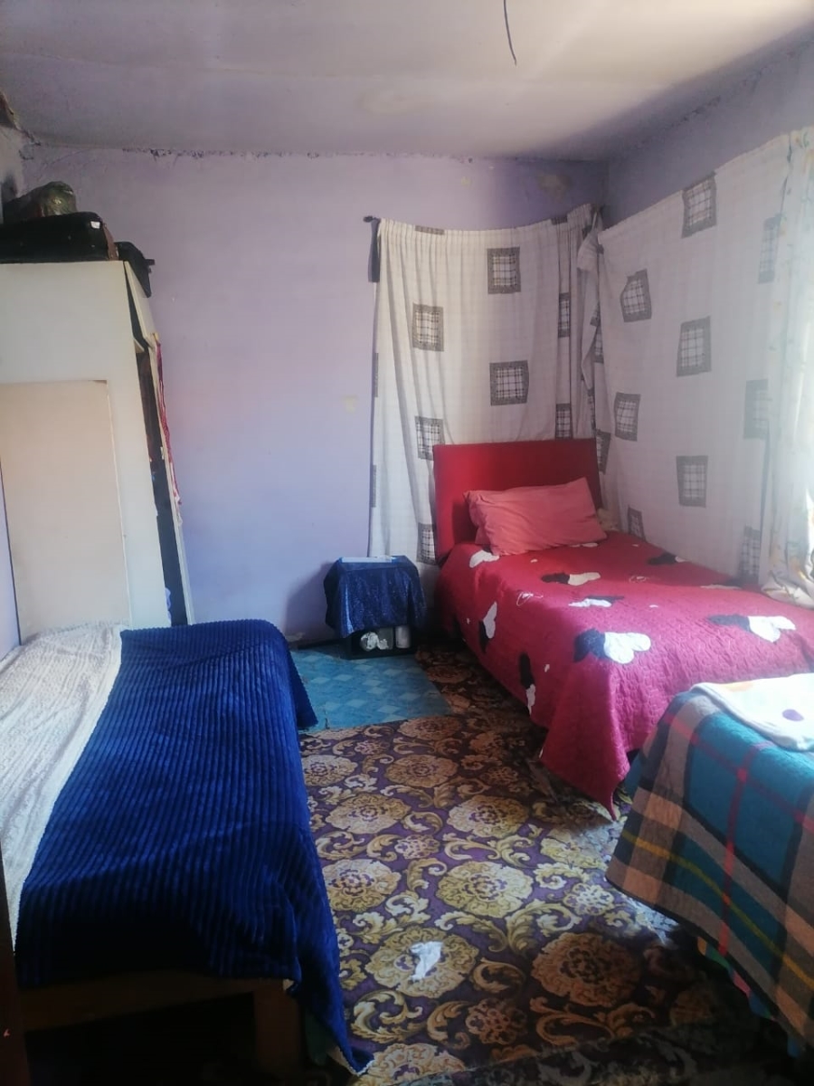 2 Bedroom Property for Sale in Eyethu Western Cape